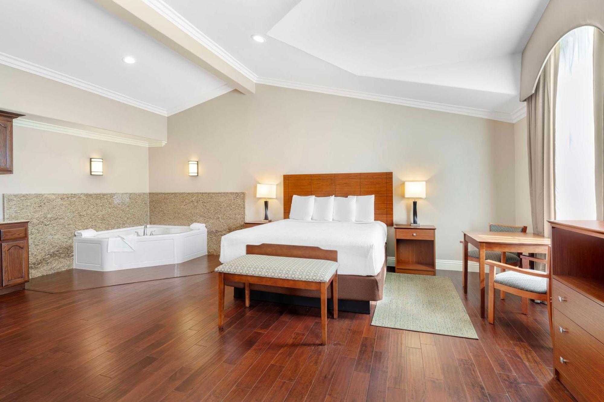 Best Western Oxnard Inn Exterior photo